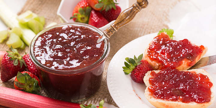 Einkochen erdbeermarmelade marmeladenbrot 1000x500 1